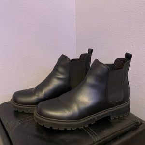 Black Chelsea boots